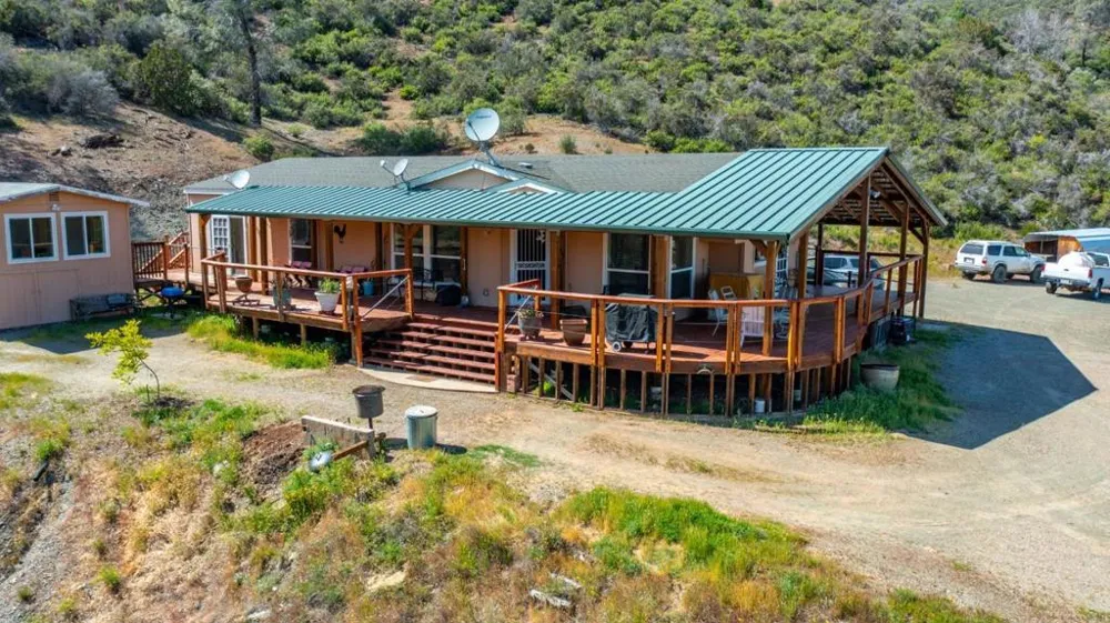 17997 Del Puerto Canyon Road Patterson, CA 95363