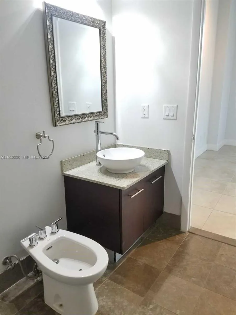 3029 NE 188th St #323 Aventura, FL 33180
