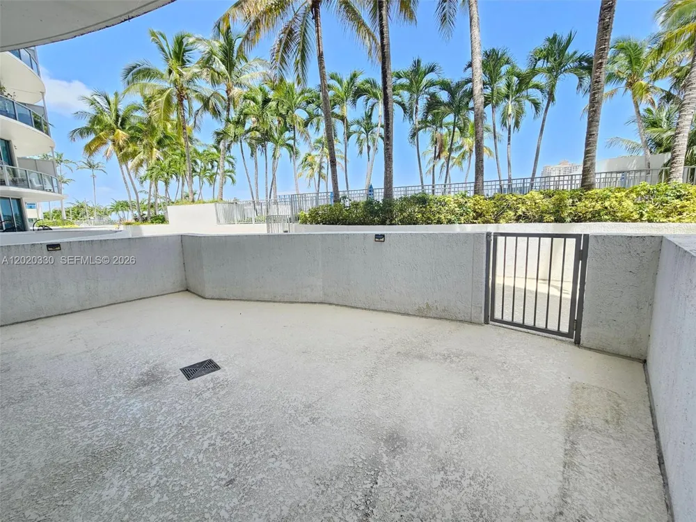 3029 NE 188th St #323 Aventura, FL 33180