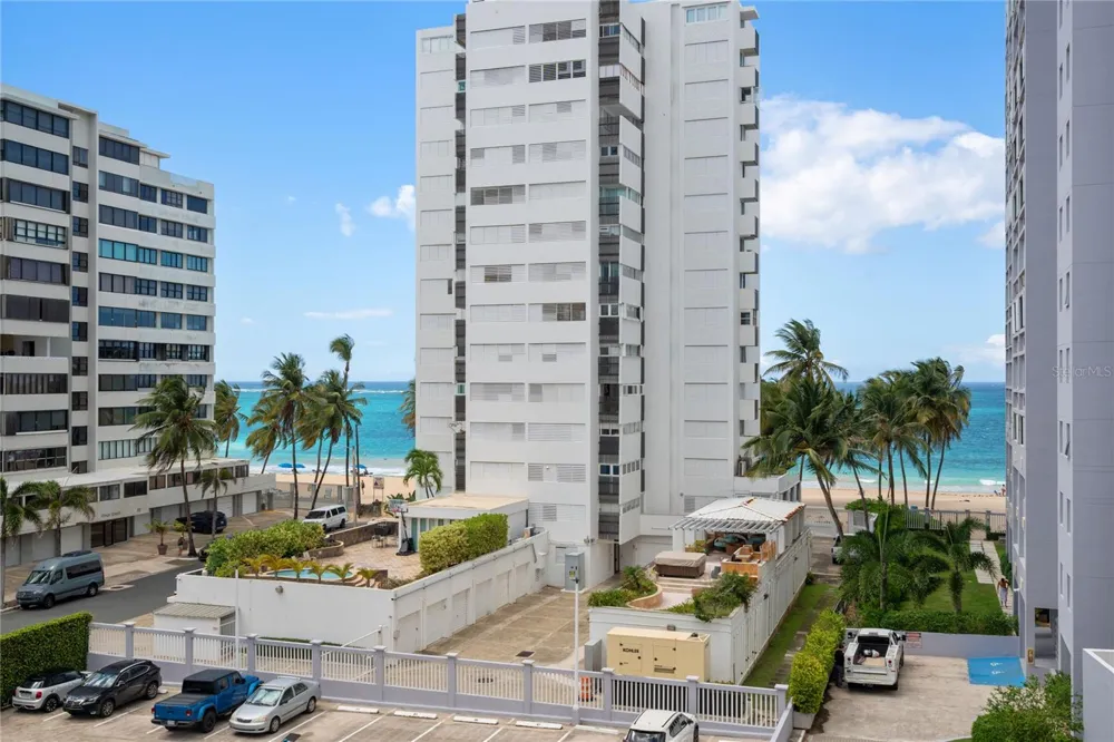 61 KINGS COURT #5E San Juan, PR 00911
