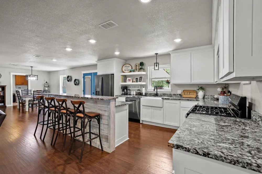 3353 County Road 2130 Telephone, TX 75488