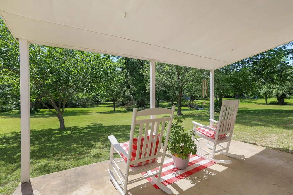 3353 County Road 2130 Telephone, TX 75488