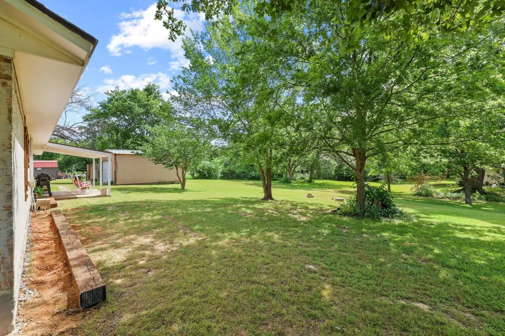 3353 County Road 2130 Telephone, TX 75488