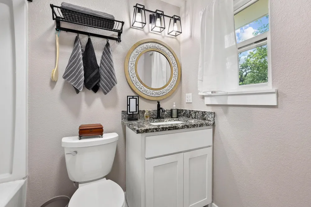 3353 County Road 2130 Telephone, TX 75488