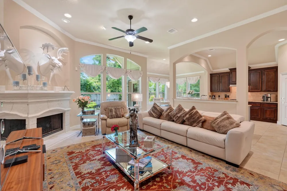 55 S Victoriana Circle Spring, TX 77389