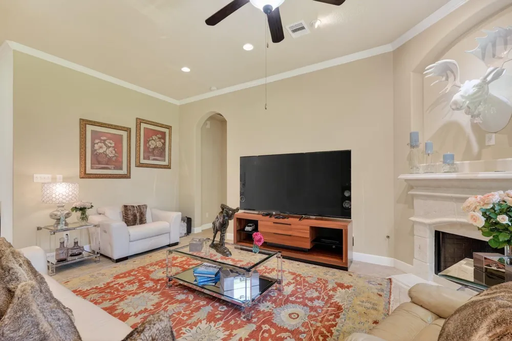 55 S Victoriana Circle Spring, TX 77389