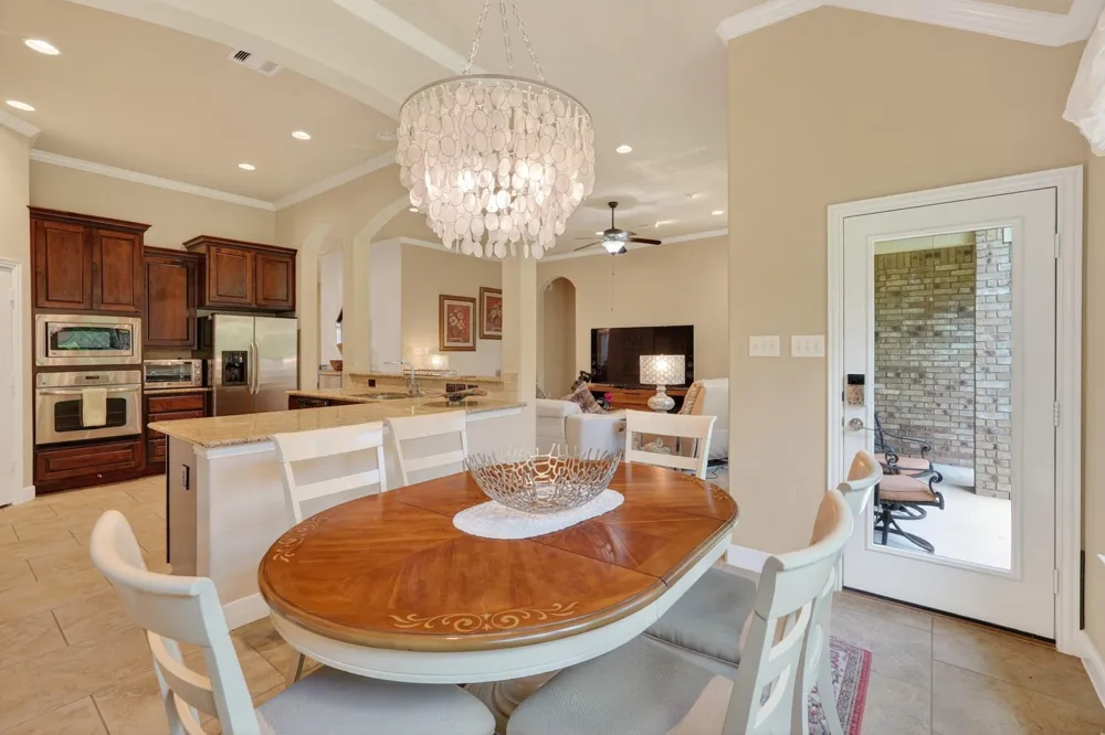 55 S Victoriana Circle Spring, TX 77389