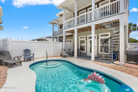 8319 Thomas Drive