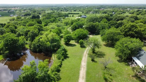 806 Old Base Road