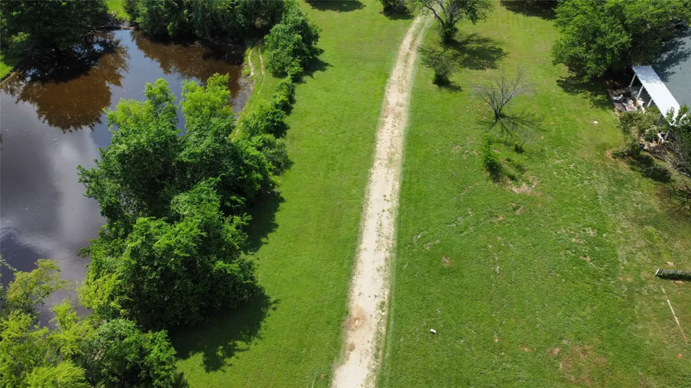 806 Old Base Road Aurora, TX 76078
