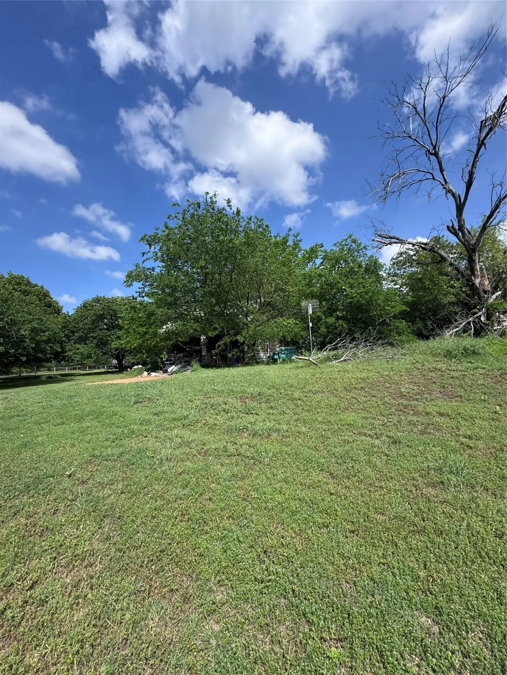 806 Old Base Road Aurora, TX 76078