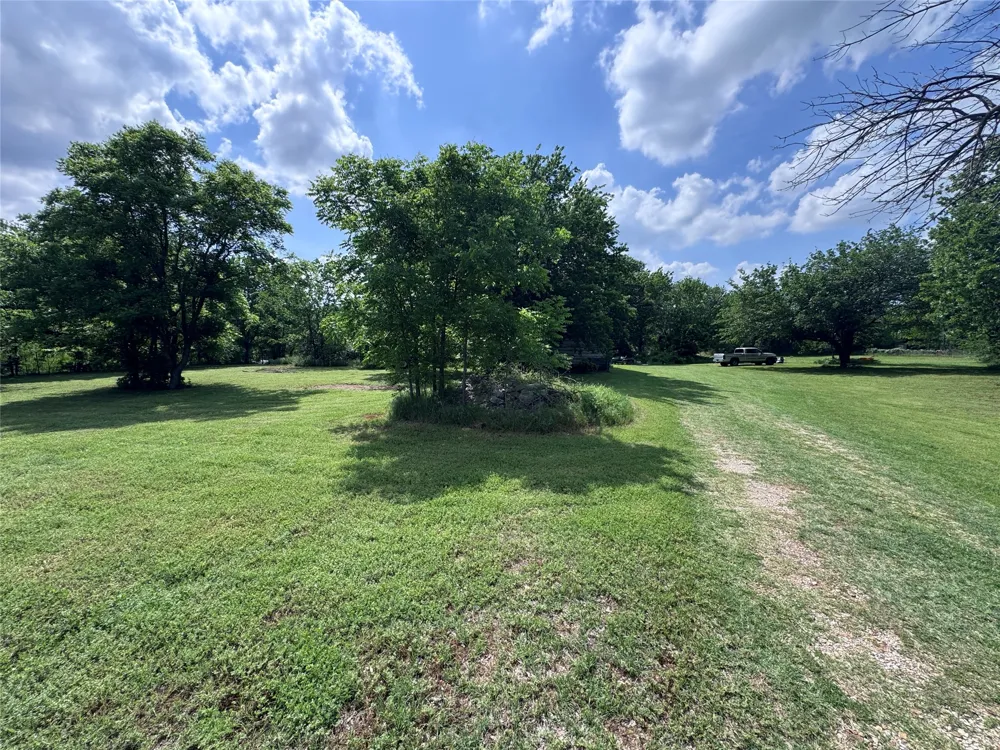 806 Old Base Road Aurora, TX 76078