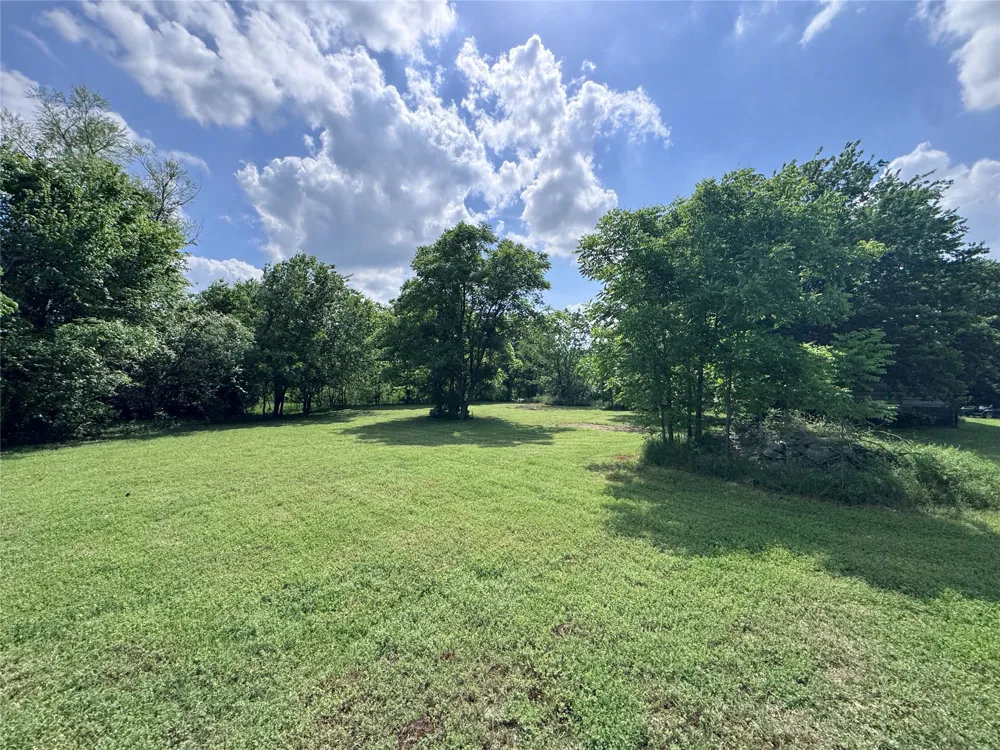 806 Old Base Road Aurora, TX 76078