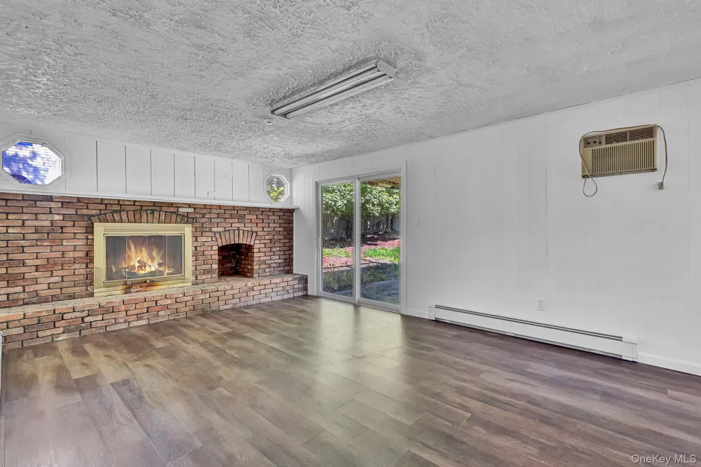 335 Babylon Street Islip Terrace, NY 11752