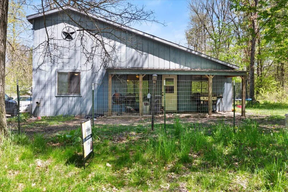 8744 Mackinaw Trail Drive Howard City, MI 49329