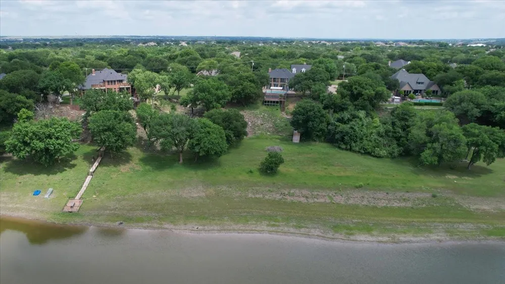 141 Lakeview Drive Aledo, TX 76008