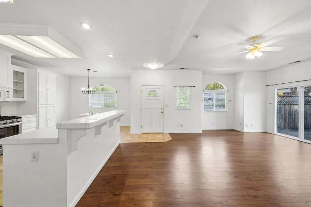 17800 Rolling Oaks Dr. Jamestown, CA 95327