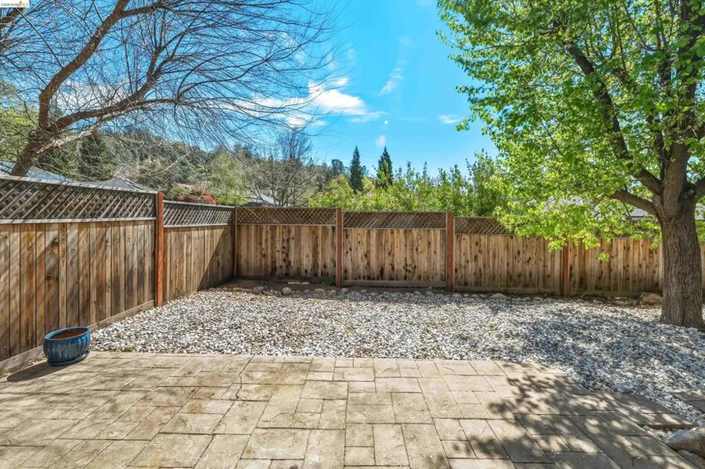 17800 Rolling Oaks Dr. Jamestown, CA 95327