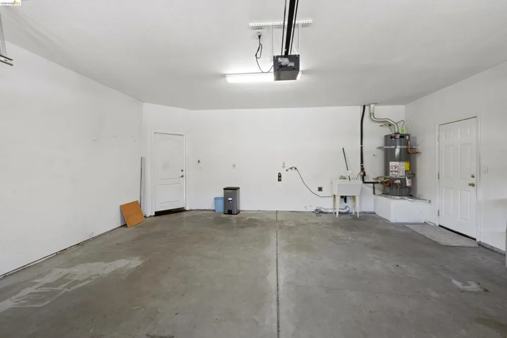 17800 Rolling Oaks Dr. Jamestown, CA 95327