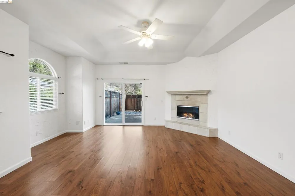 17800 Rolling Oaks Dr. Jamestown, CA 95327