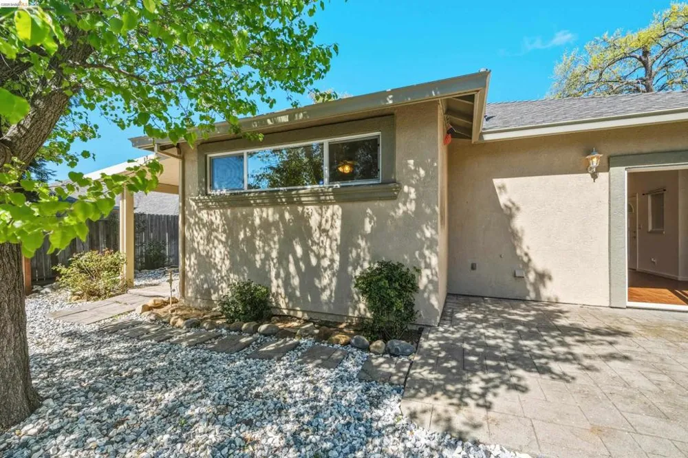 17800 Rolling Oaks Dr. Jamestown, CA 95327