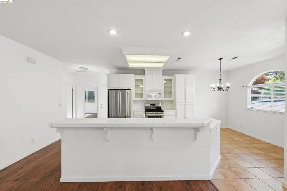 17800 Rolling Oaks Dr. Jamestown, CA 95327