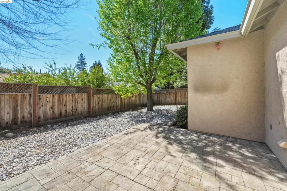 17800 Rolling Oaks Dr. Jamestown, CA 95327