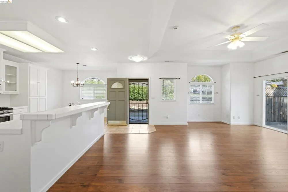 17800 Rolling Oaks Dr. Jamestown, CA 95327