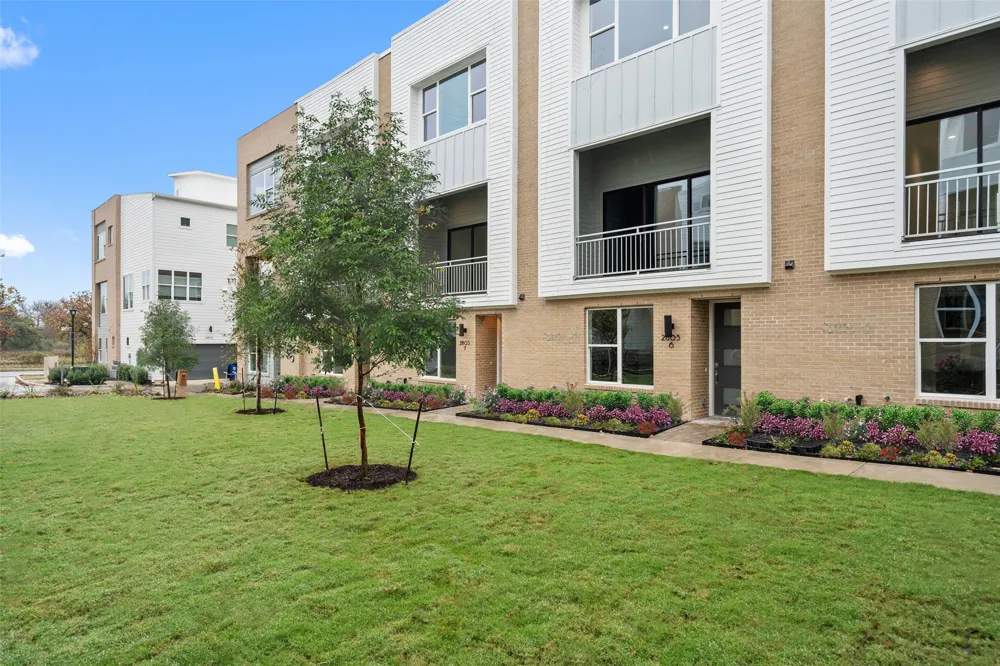2805 McCurdy Street #6 Austin, TX 78723