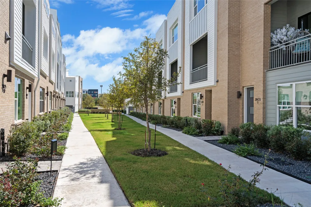 2805 McCurdy Street #6 Austin, TX 78723