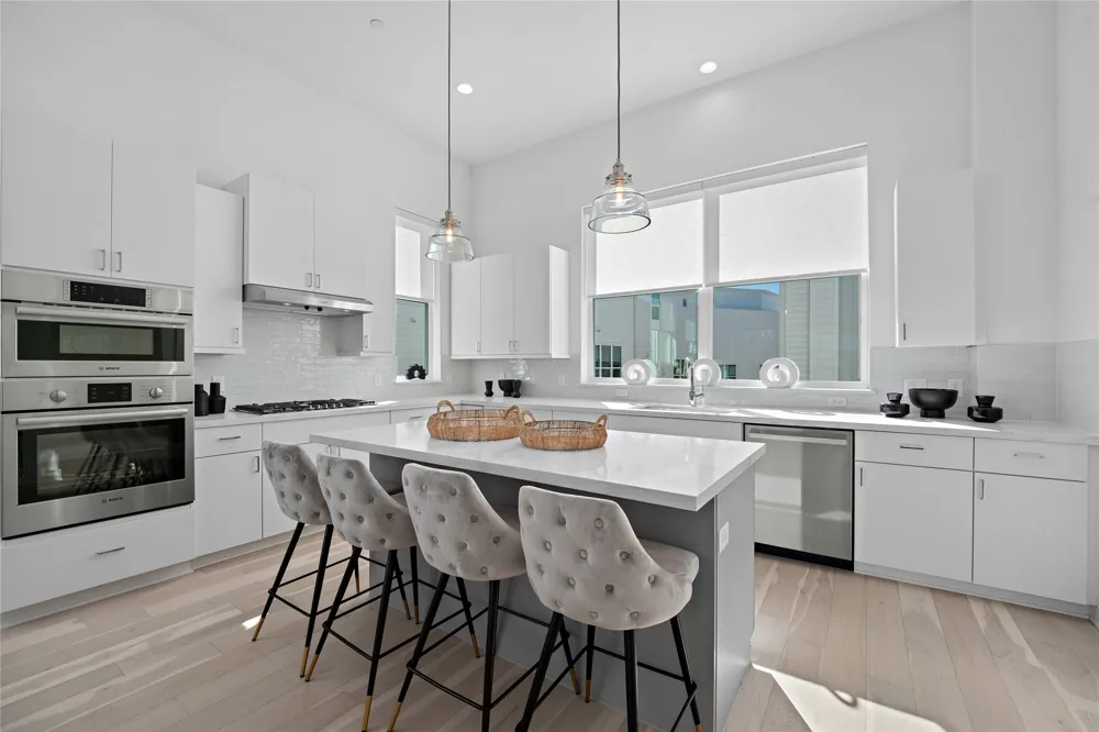 2805 McCurdy Street #6 Austin, TX 78723