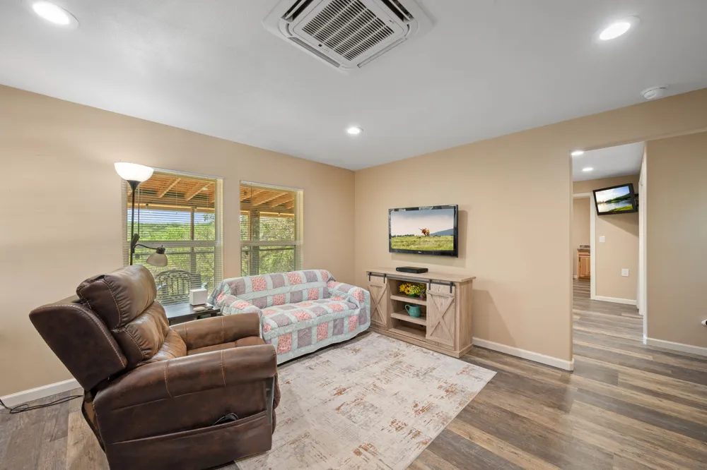 6925 White Hills Lane Marble Falls, TX 78654