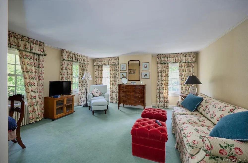 116 S Mountain Road New City, NY 10956