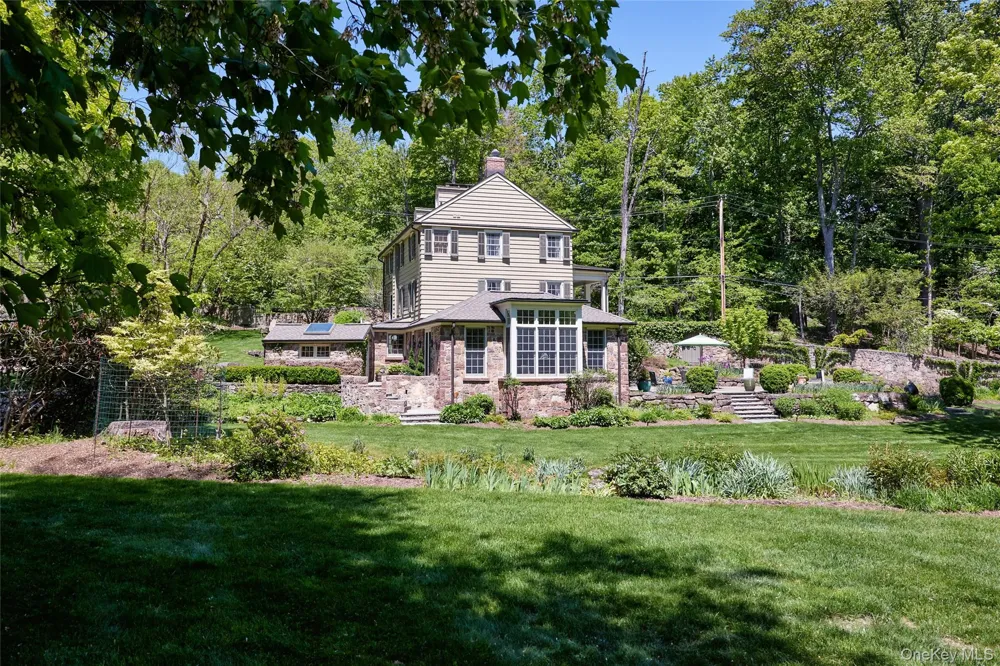 116 S Mountain Road New City, NY 10956
