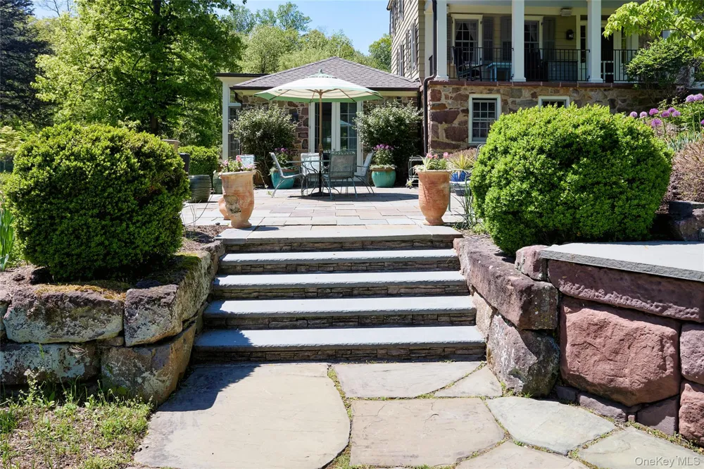 116 S Mountain Road New City, NY 10956