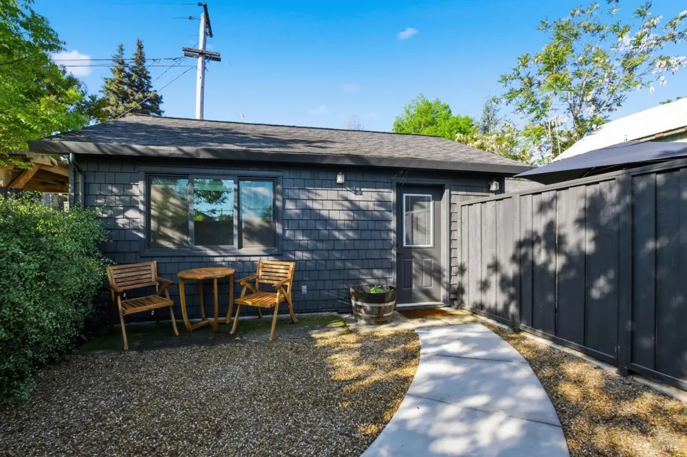 1433 Oak Avenue St. Helena, CA 94574