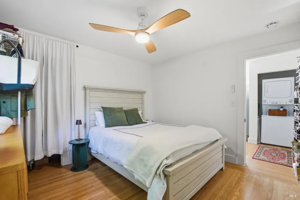 1433 Oak Avenue St. Helena, CA 94574