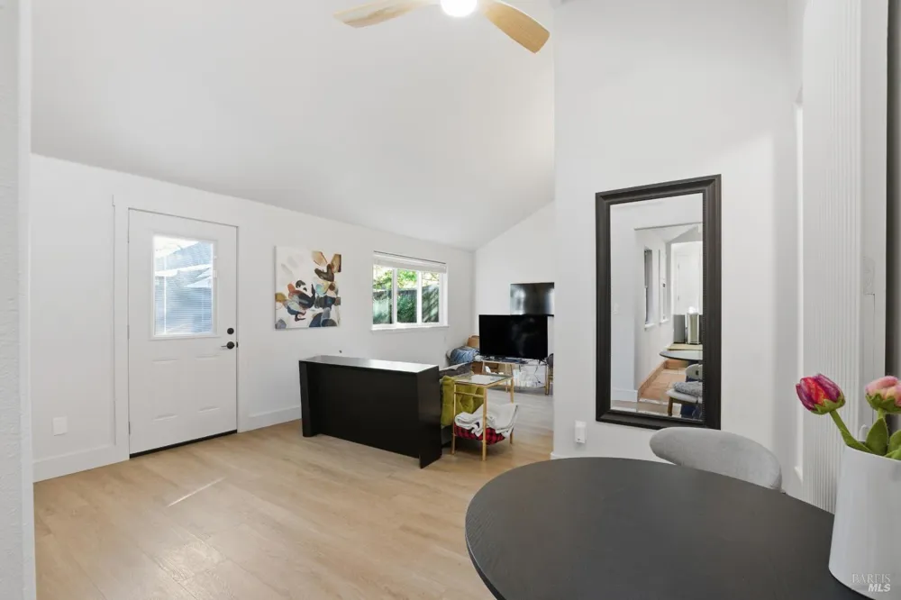 1433 Oak Avenue St. Helena, CA 94574