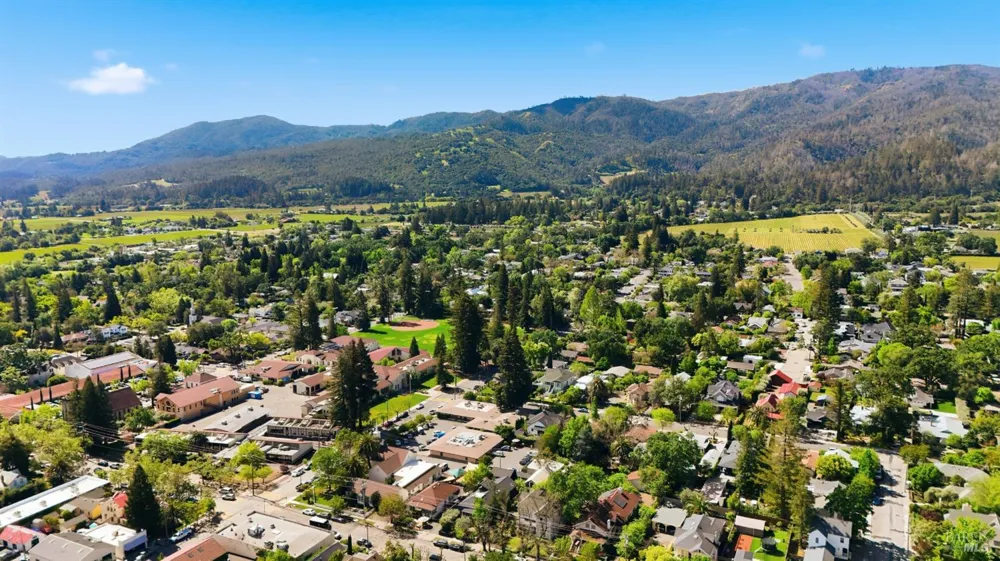 1433 Oak Avenue St. Helena, CA 94574