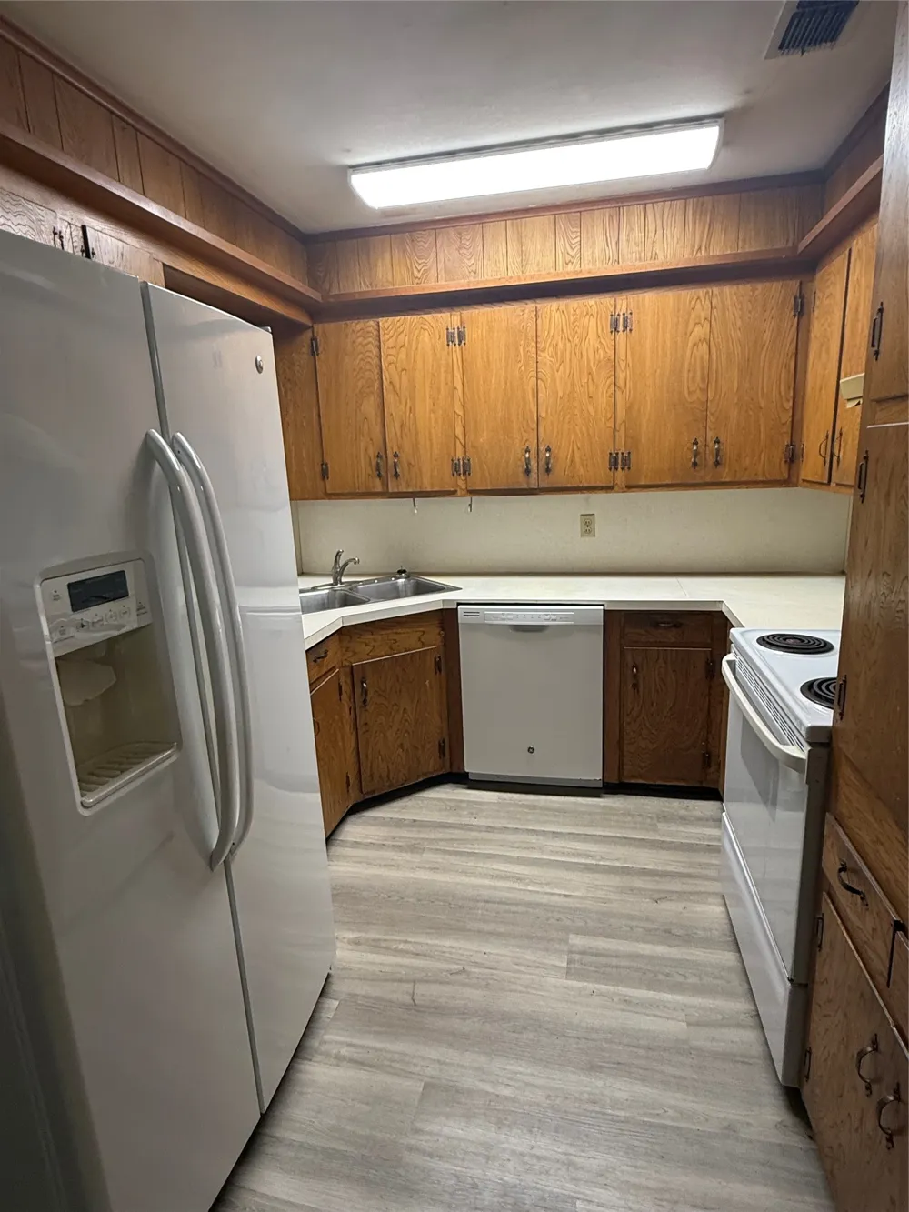 2402 W 5th Avenue Corsicana, TX 75110