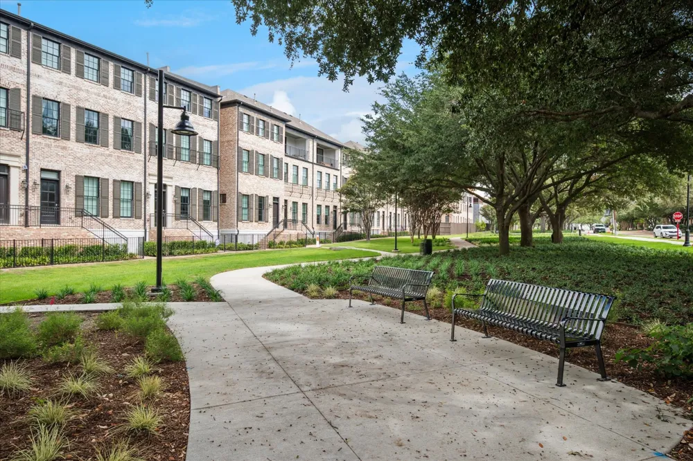 5033 Magnolia Circle Addison, TX 75001