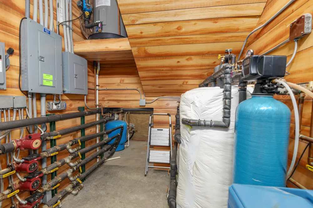 781 Hopkins Road Lyons, MI 48851