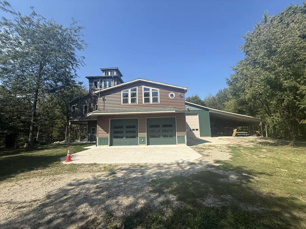 781 Hopkins Road Lyons, MI 48851