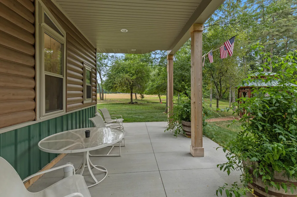 781 Hopkins Road Lyons, MI 48851