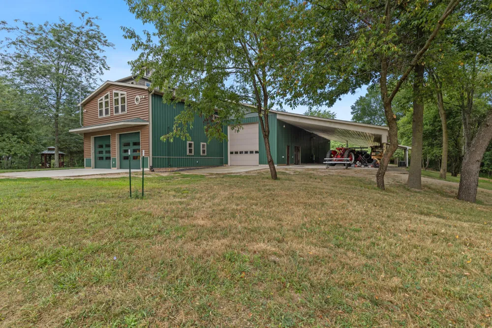 781 Hopkins Road Lyons, MI 48851