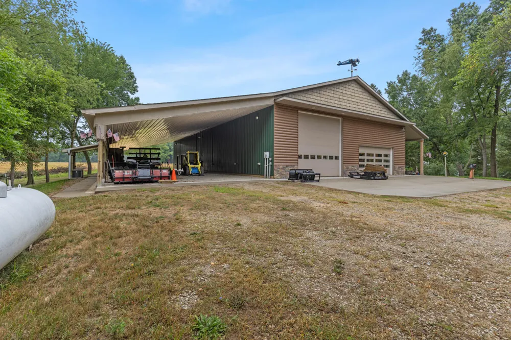 781 Hopkins Road Lyons, MI 48851