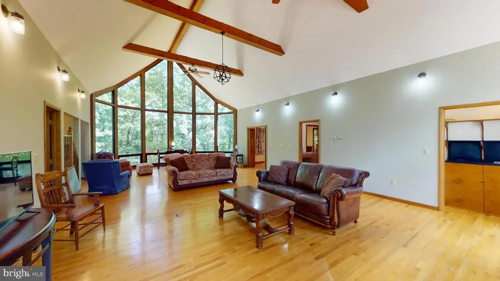 500 MARYVALE LANE Petersburg, WV 26847
