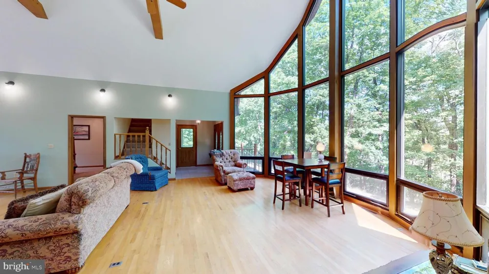 500 MARYVALE LANE Petersburg, WV 26847