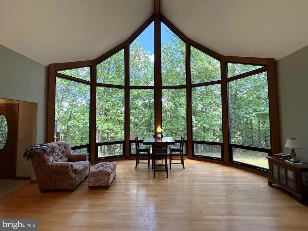 500 MARYVALE LANE Petersburg, WV 26847