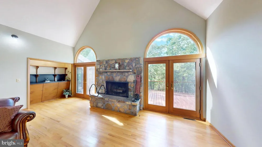 500 MARYVALE LANE Petersburg, WV 26847
